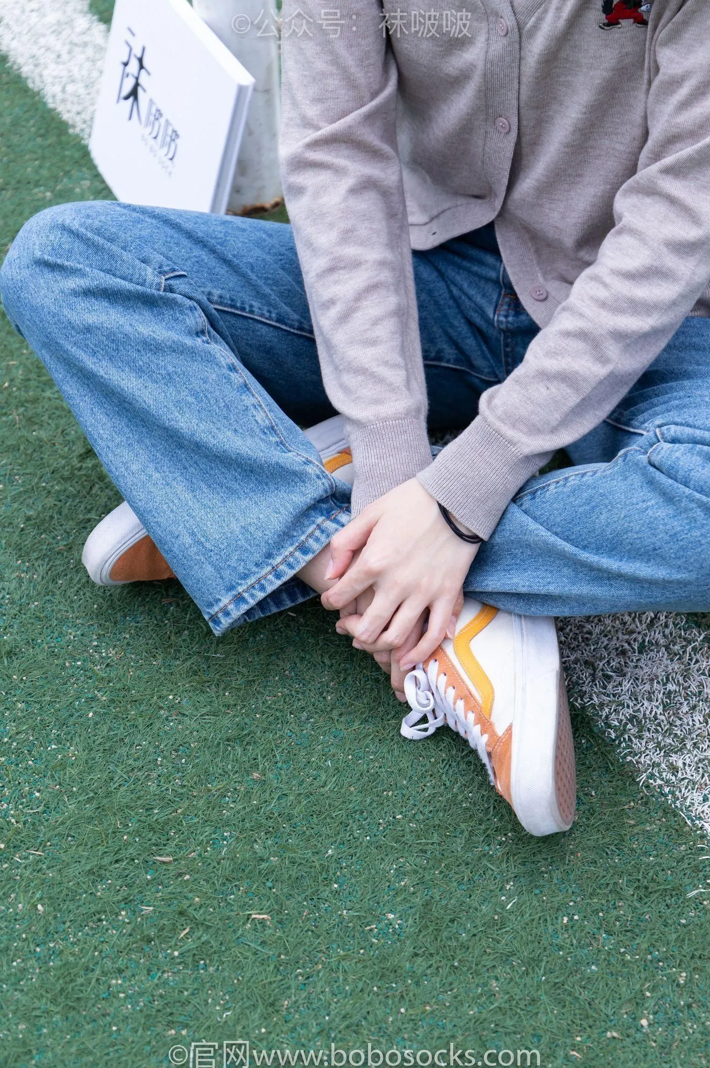 [BoBoSocks袜啵啵]NO.004 泡芙-vans帆布鞋、白棉袜、裸足 [127P]插图7